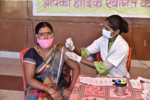 टीकाकरण शिविर